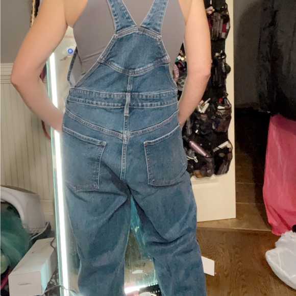 Old Navy. Never worn. New without tags overalls - Picture 2 of 5